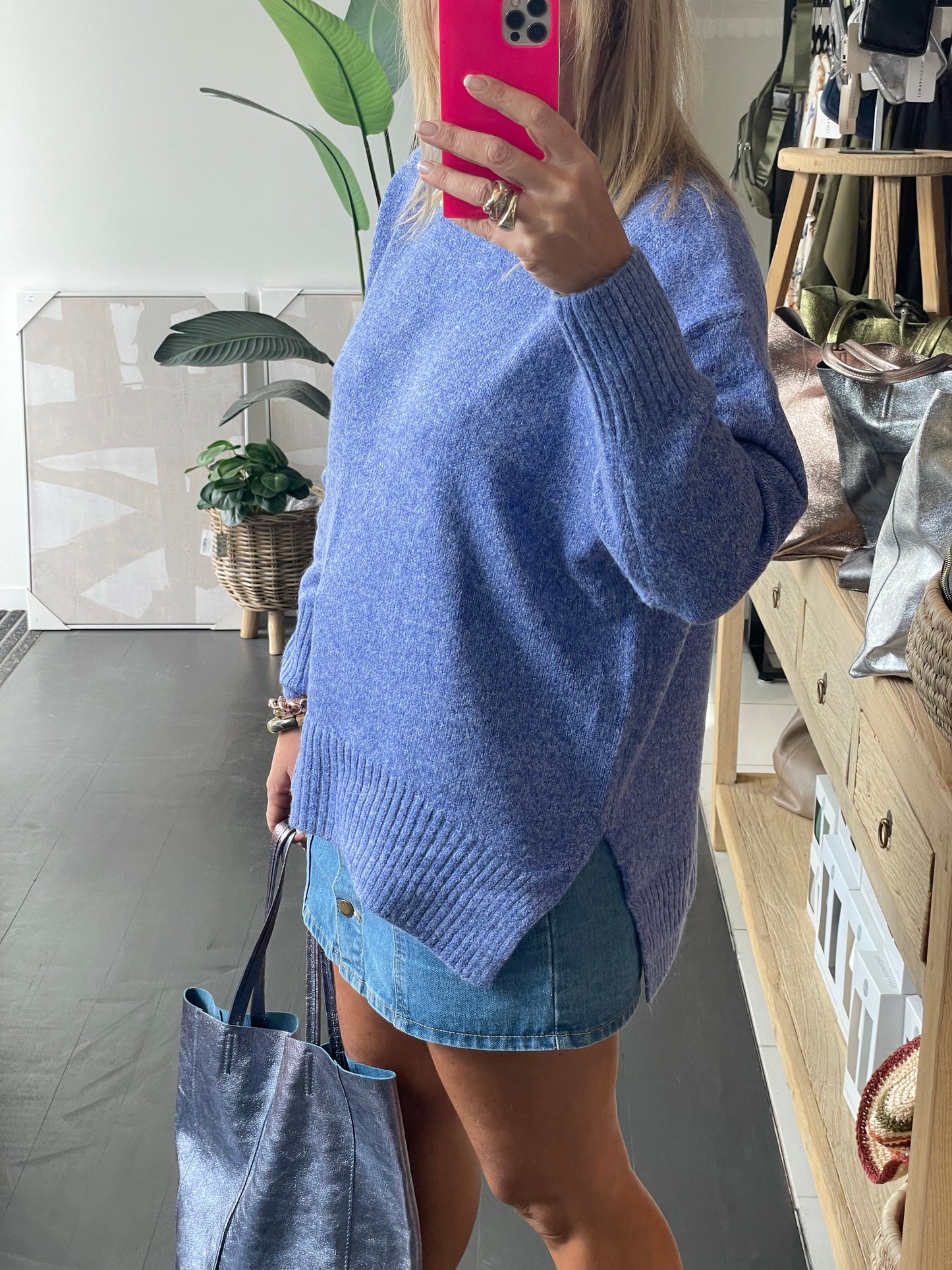 Round Neck Relaxed Knit- blue