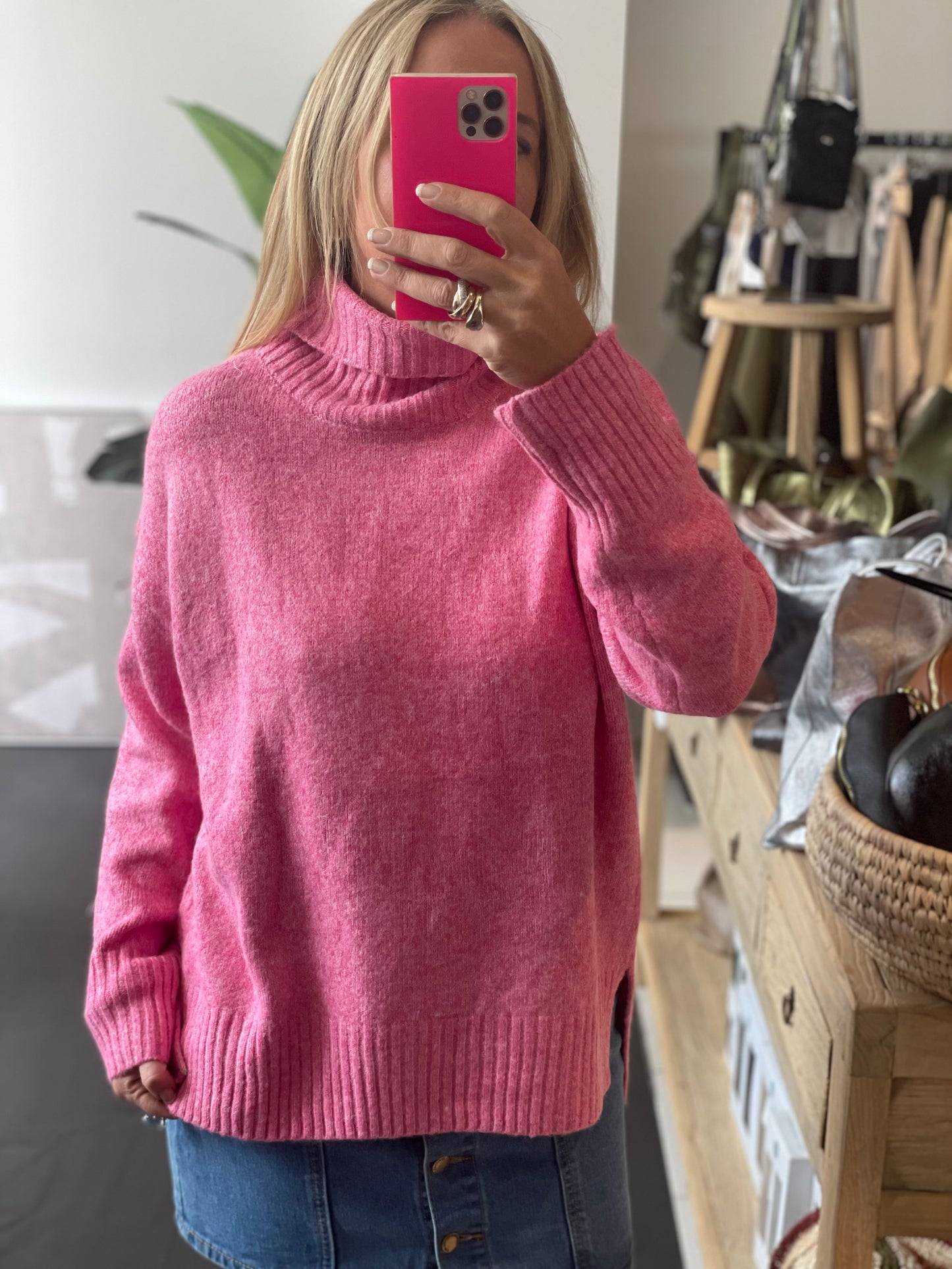 Roll Neck Relaxed Knit- pink