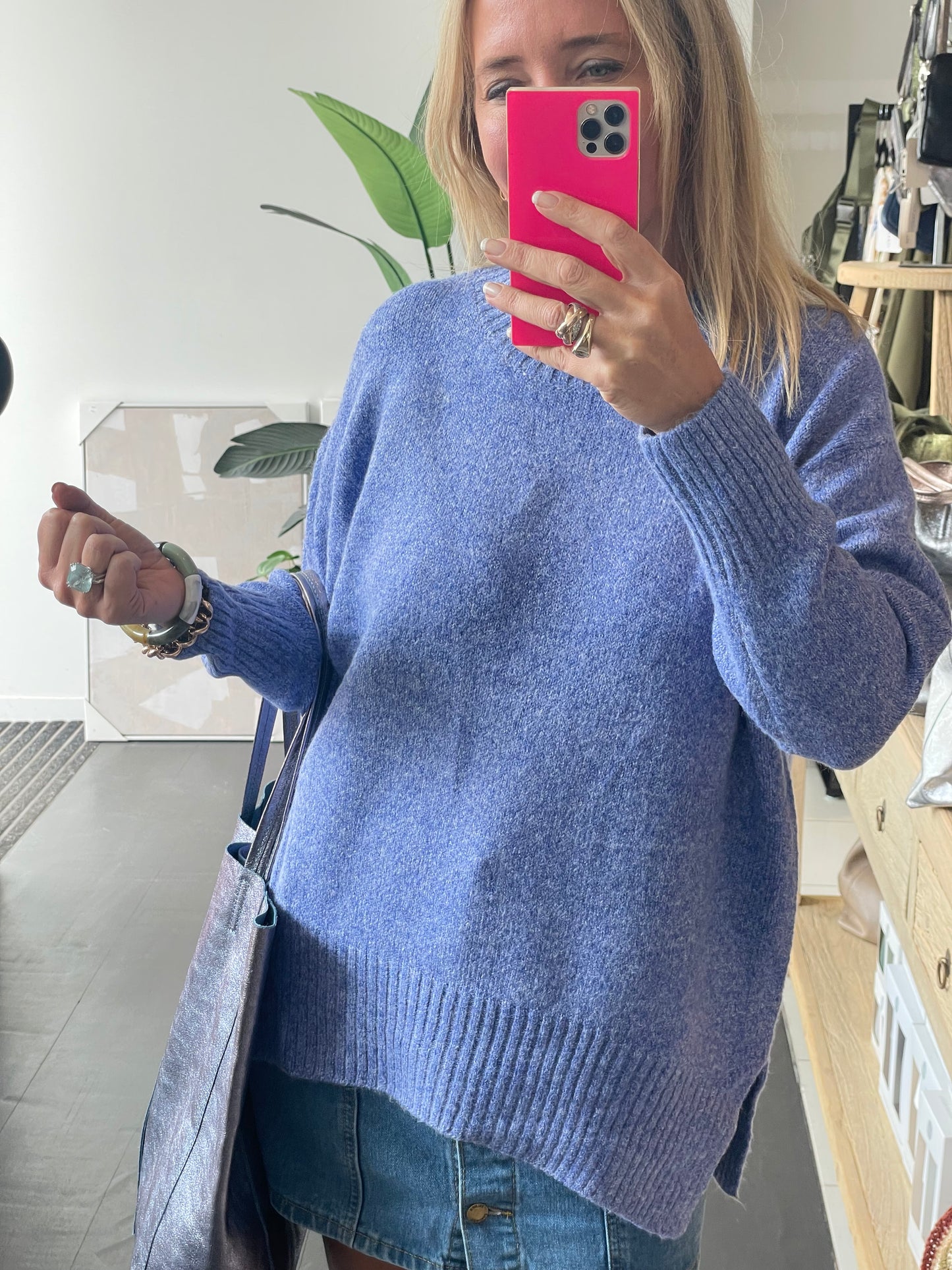 Round Neck Relaxed Knit- blue