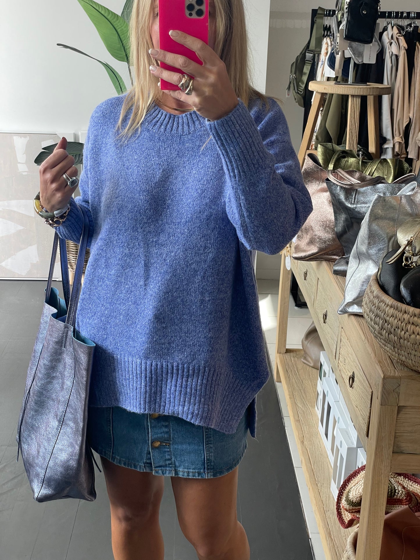 Round Neck Relaxed Knit- blue