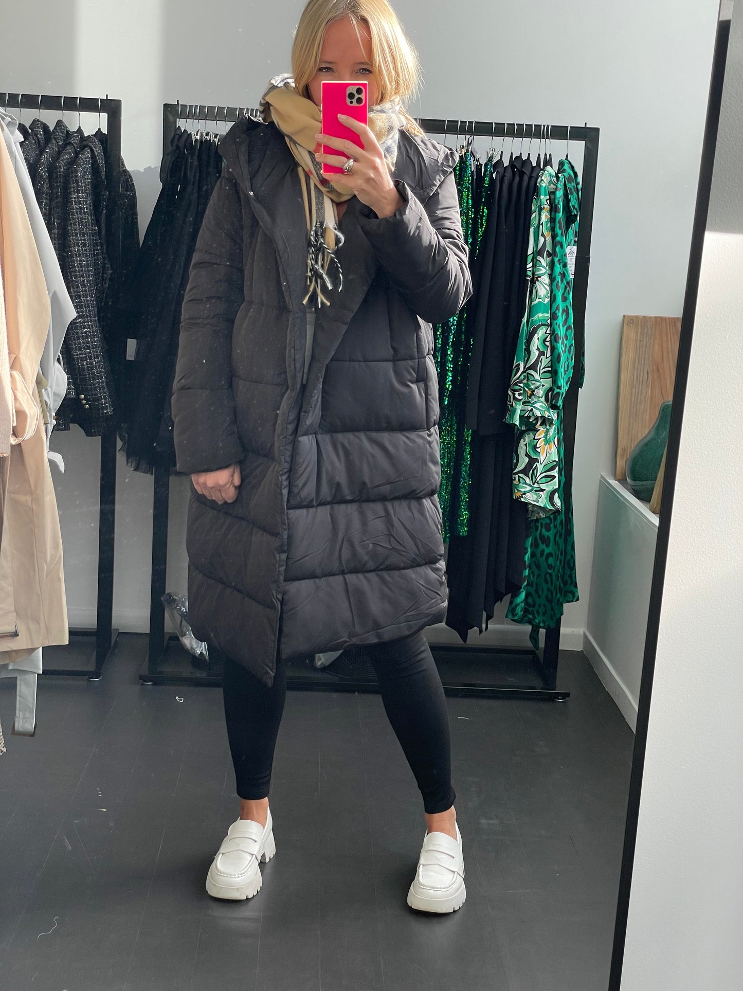 Long Hooded Puffer Jacket Coat- black